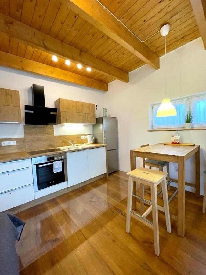 Ferienwohnung im Stadtzentrum von Bernau - Komfortable Wohnung mit 2 Zimmern, Bad, Spülmaschine, Waschmaschine, komplette Küche, WLAN, Terrasse, ruhige Lage Bernau bei Berlin Exterior foto