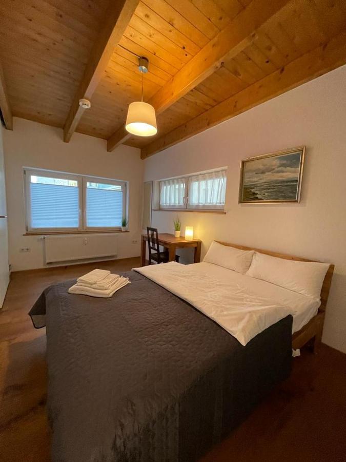 Ferienwohnung im Stadtzentrum von Bernau - Komfortable Wohnung mit 2 Zimmern, Bad, Spülmaschine, Waschmaschine, komplette Küche, WLAN, Terrasse, ruhige Lage Bernau bei Berlin Exterior foto