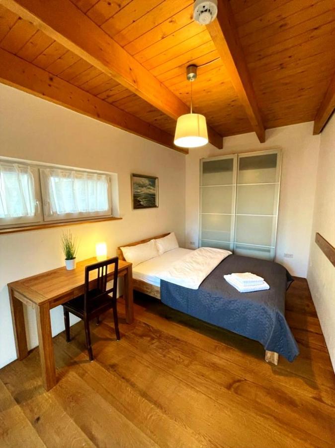 Ferienwohnung im Stadtzentrum von Bernau - Komfortable Wohnung mit 2 Zimmern, Bad, Spülmaschine, Waschmaschine, komplette Küche, WLAN, Terrasse, ruhige Lage Bernau bei Berlin Exterior foto