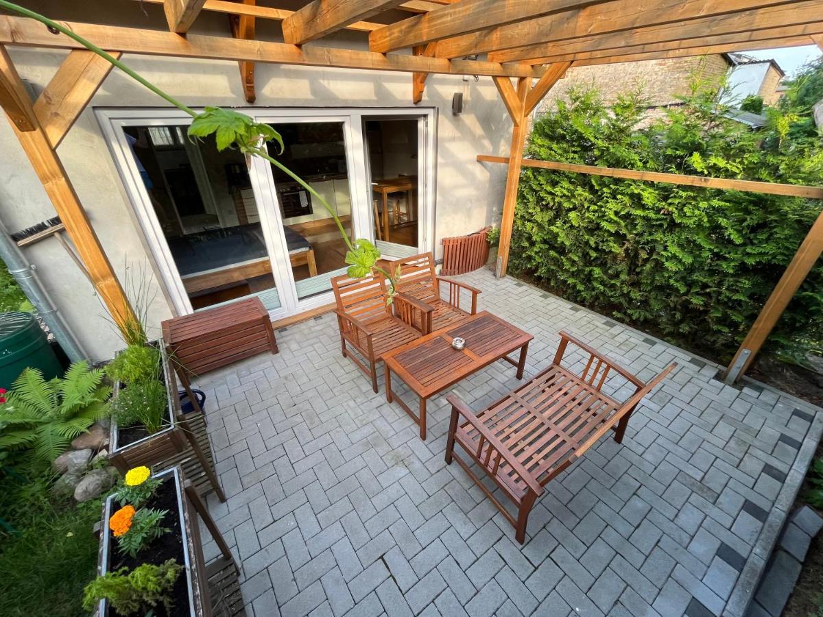 Ferienwohnung im Stadtzentrum von Bernau - Komfortable Wohnung mit 2 Zimmern, Bad, Spülmaschine, Waschmaschine, komplette Küche, WLAN, Terrasse, ruhige Lage Bernau bei Berlin Exterior foto